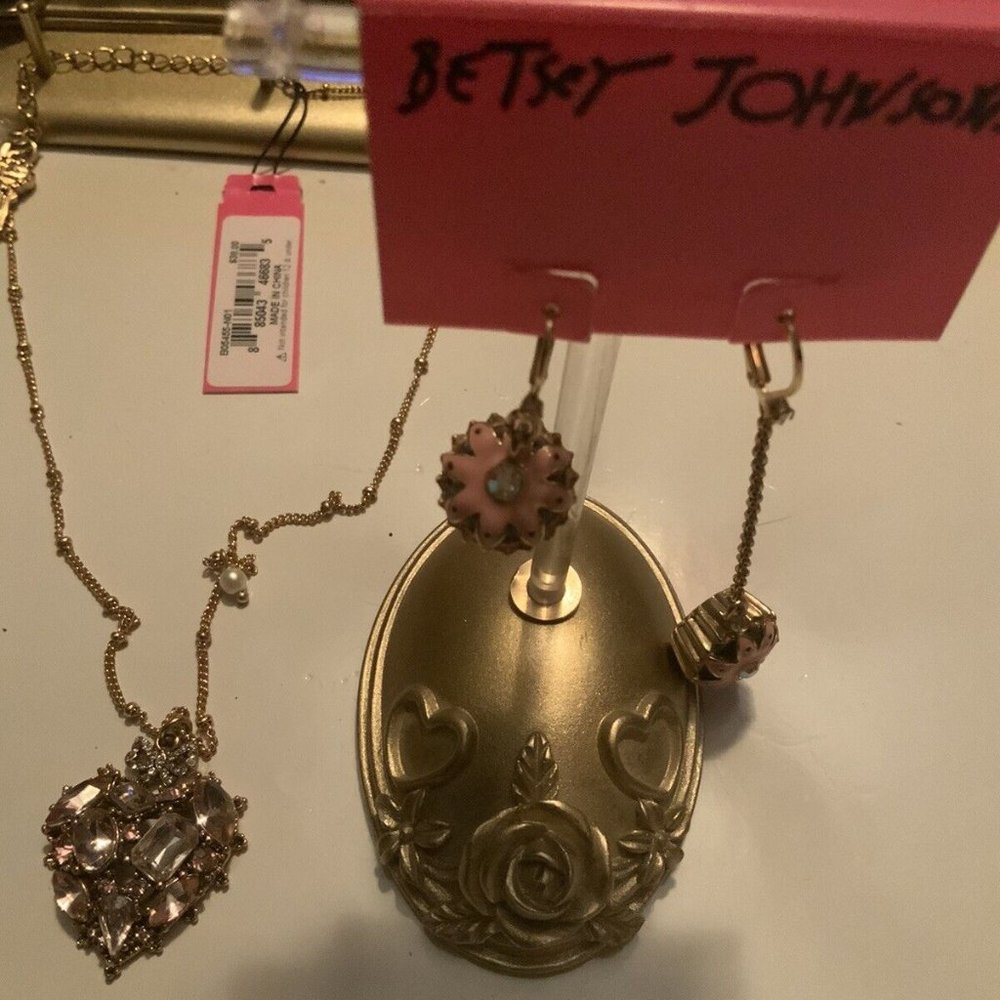Betsey Johnson Wonderland Princess Tea Party Cupcake Heart Necklace Earrings Lot